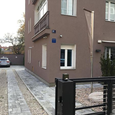 Apartments N10 ザグレブ エクステリア 写真